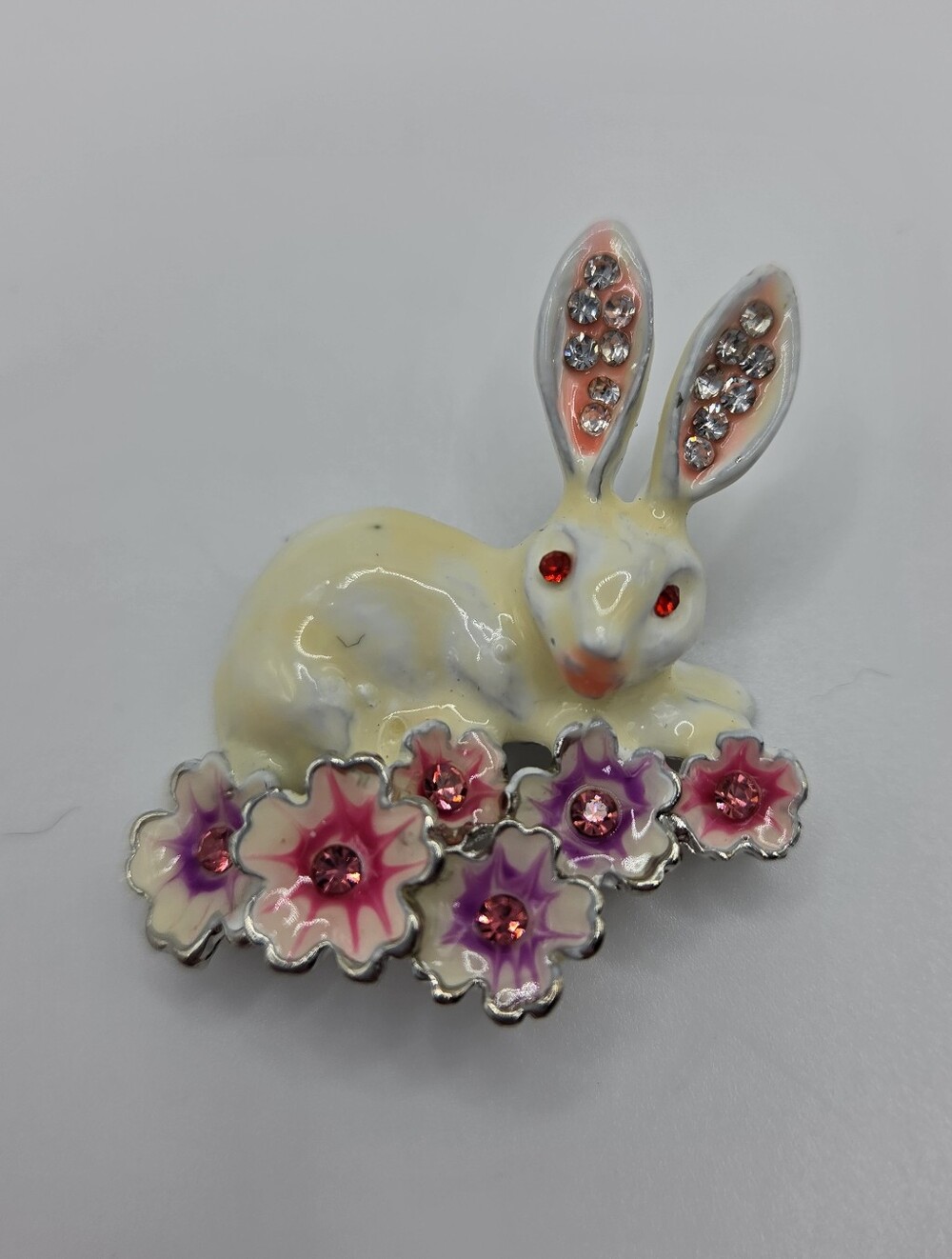 White Bunny Brooch Crystal Ears Pink Purple Floral Enamel Pin New Spring